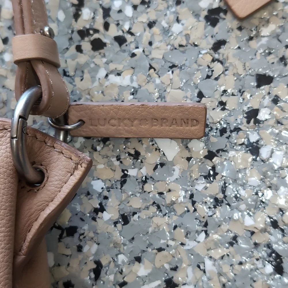 Lucky Brand Onia Small Crossbody- Leather - Picture 4 of 13
